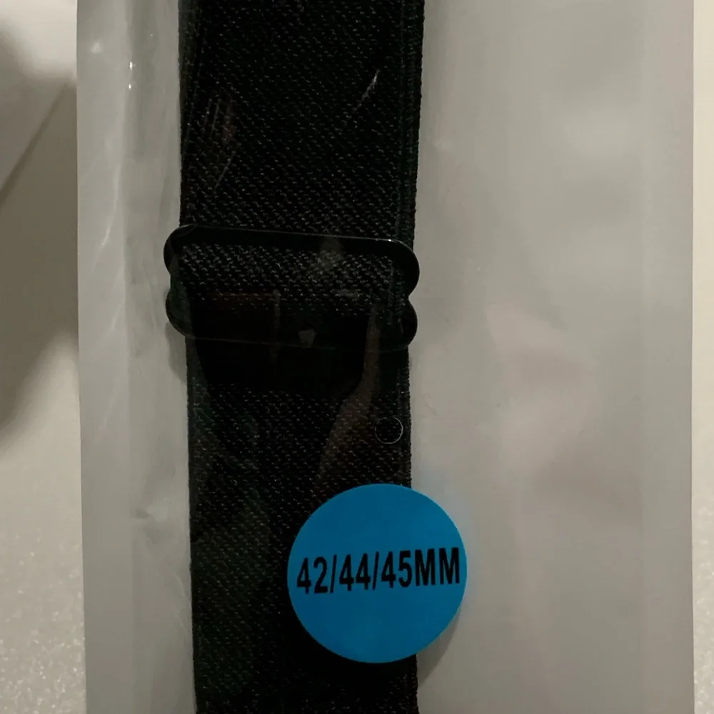 N/A stretchy nylon
